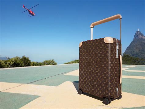 louis vuitton roll on luggage